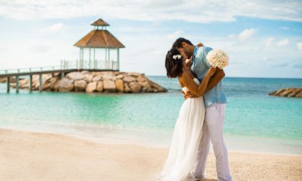 Why is Seychelles the best wedding destination for the UAE flight attendants during the COVID-19?